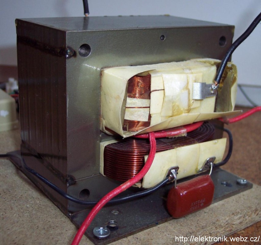 Training Trafo High Voltage
